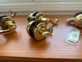 House Guard Hardware 611906124778 Quikset Keyed Deadbolt And Door Levers 2 Sets