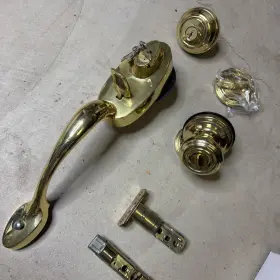Kwikset 042049951103 Gibson Polished Brass Entry Door Lock Polo Handleset Smartkey