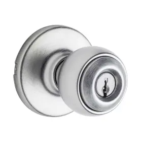 450p-26d Kwikset Security Polo Storeroom Function Keyed Entry Door Knobset Chrome