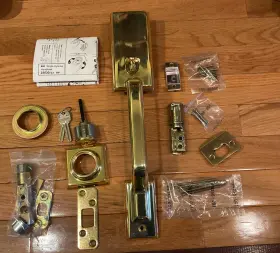 800sn Kwikset Handle Lip 3 Rcs Polished Brass Exterior Only Handleset