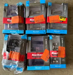 97301-034 Kwikset Bed And Bath Door Knob Lot Microban Lock