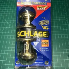 Schlage 043156990665 Keyed Entrance Ultima Bright Brass Doorknob Set Fits All Doors New