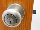 Kwikset Smartkey Cove Keyed Entry Knob Satin Nickel 400CV15SMT #8BZ Open. Price: $5.99.